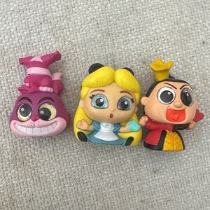 Disney dorables Pink Cheshire Cat, Yellow Alice & Red Queen